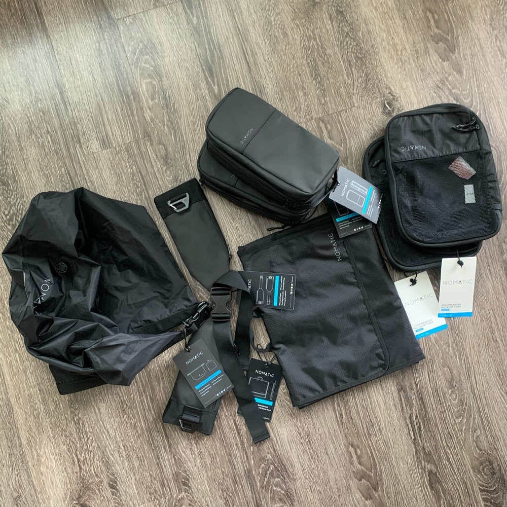 NWT Nomatic Accessories Pack (7 items)